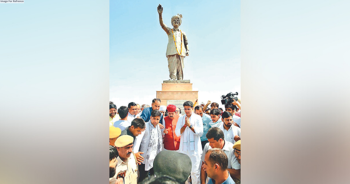 ‘Neeli Chhatriwala’ will do justice one day: Pilot